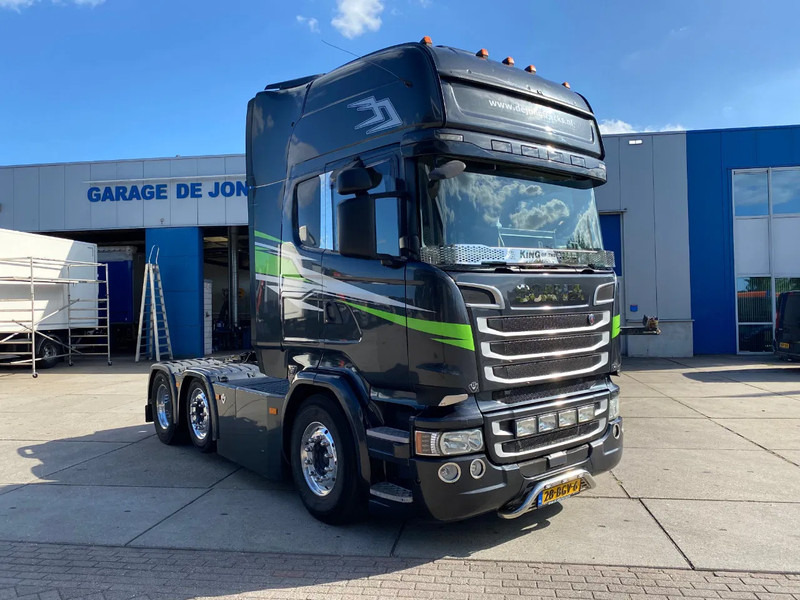 Scania R520 V8 / 6x2/4 / Retarder / Full air suspension / Steering Axle - Trekker: afbeelding 3 Scania R520 V8 / 6x2/4 / Retarder / Full air suspension / Steering Axle - Trekker: afbeelding 3