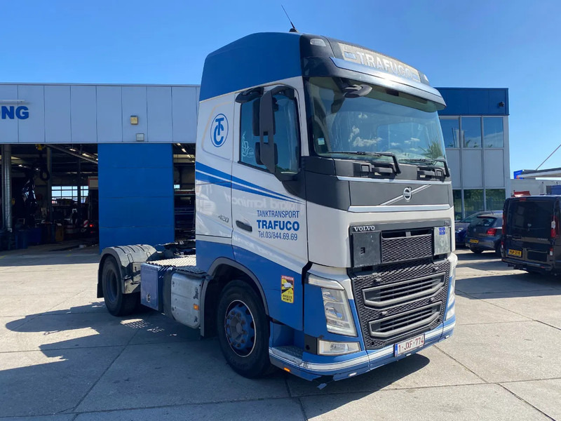 Volvo FH 13.420 Globetrotter / ADR / Stand Airco - Trekker: afbeelding 3 Volvo FH 13.420 Globetrotter / ADR / Stand Airco - Trekker: afbeelding 3
