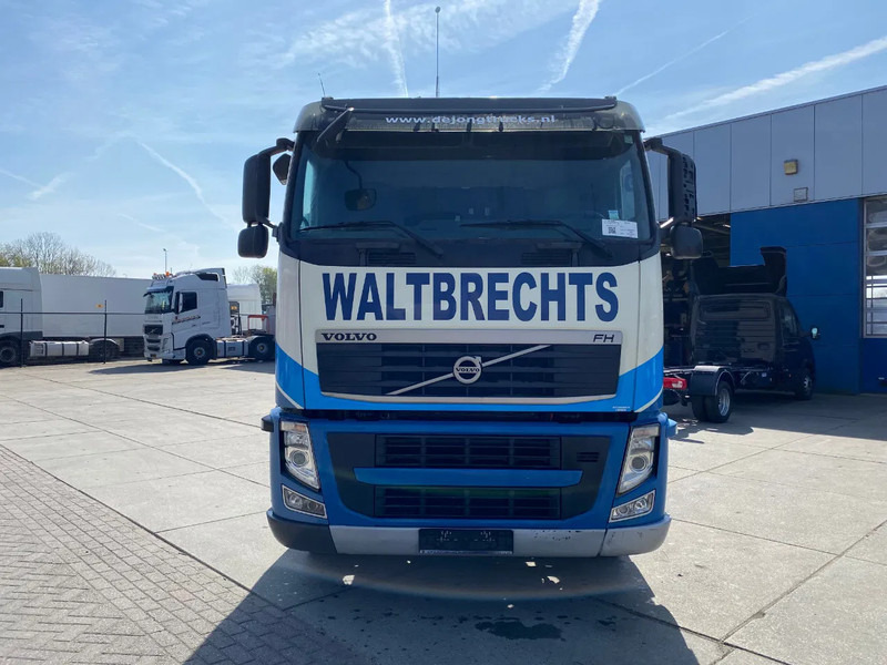Volvo FH 460 / Euro 5 / 2x Tank / Automatic - Trekker: afbeelding 2 Volvo FH 460 / Euro 5 / 2x Tank / Automatic - Trekker: afbeelding 2