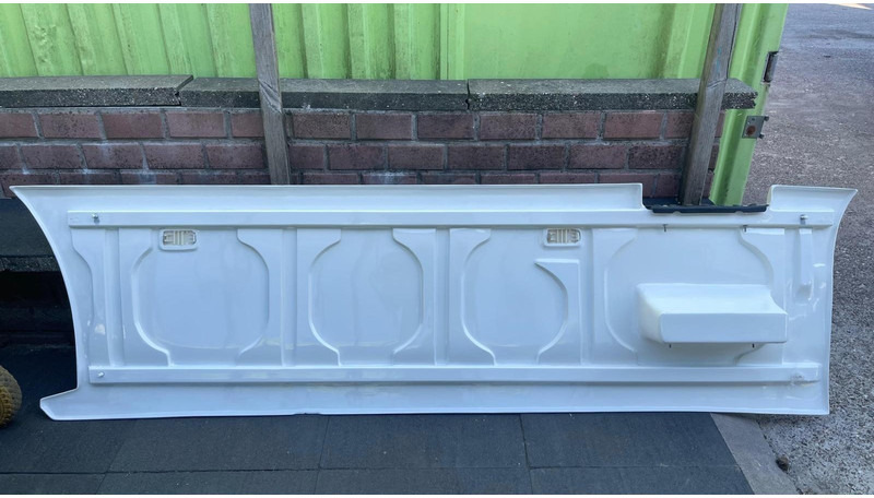 Scania Side Skirt Scania zijskirts - Aerokit/ Spoiler voor Vrachtwagen: afbeelding 3 Scania Side Skirt Scania zijskirts - Aerokit/ Spoiler voor Vrachtwagen: afbeelding 3