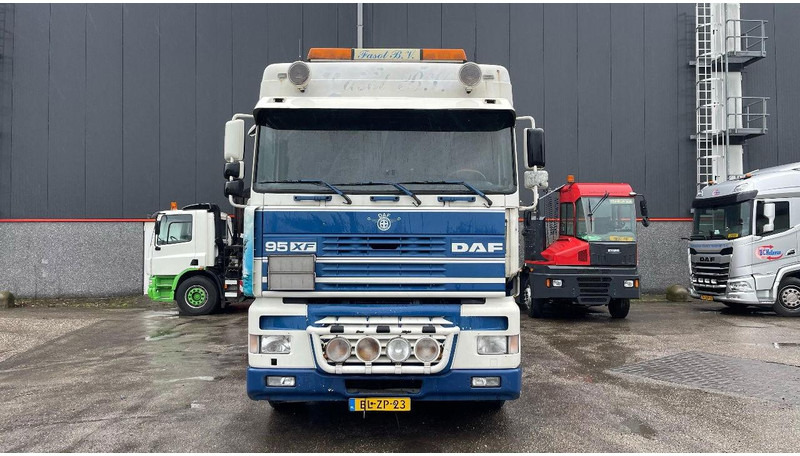 DAF TE47XS Manual HOLLAND TRUCK - Trekker: afbeelding 3 DAF TE47XS Manual HOLLAND TRUCK - Trekker: afbeelding 3