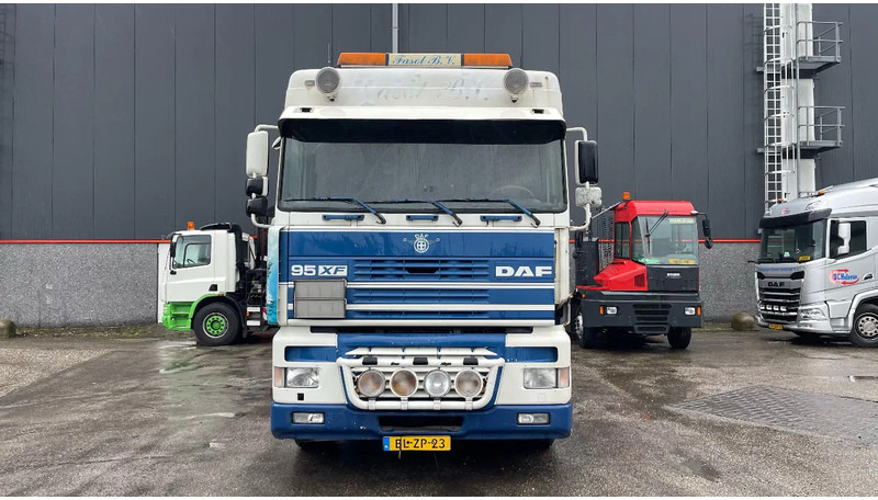 DAF XF 380 Manual HOLLAND TRUCK - Trekker: afbeelding 3 DAF XF 380 Manual HOLLAND TRUCK - Trekker: afbeelding 3