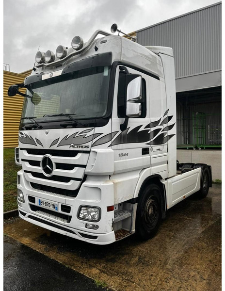 Mercedes-Benz Actros 1844 Retarder + Full Spoiler - Trekker: afbeelding 1 Mercedes-Benz Actros 1844 Retarder + Full Spoiler - Trekker: afbeelding 1