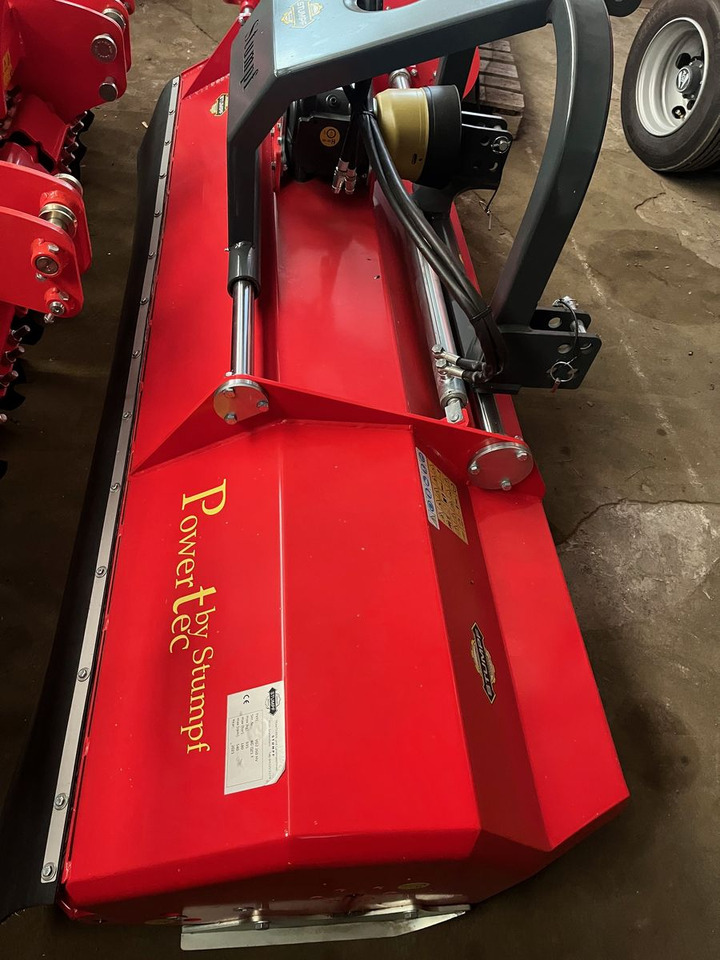 Powertec By Stumpf 260 - Klepelmaaier/ Mulcher: afbeelding 3 Powertec By Stumpf 260 - Klepelmaaier/ Mulcher: afbeelding 3