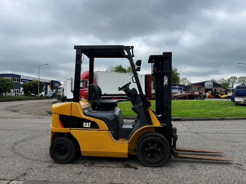 Caterpillar DP25NT - Diesel heftruck: afbeelding 1 Caterpillar DP25NT - Diesel heftruck: afbeelding 1