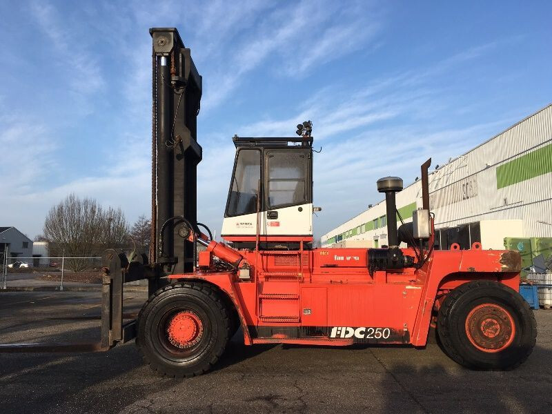 Fantuzzi FDC250 - Diesel heftruck: afbeelding 3 Fantuzzi FDC250 - Diesel heftruck: afbeelding 3
