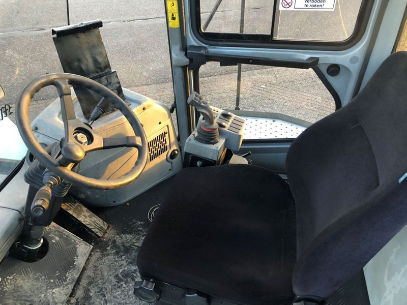 KONECRANES SMV4531 TB5 - Reach stacker: afbeelding 3 KONECRANES SMV4531 TB5 - Reach stacker: afbeelding 3