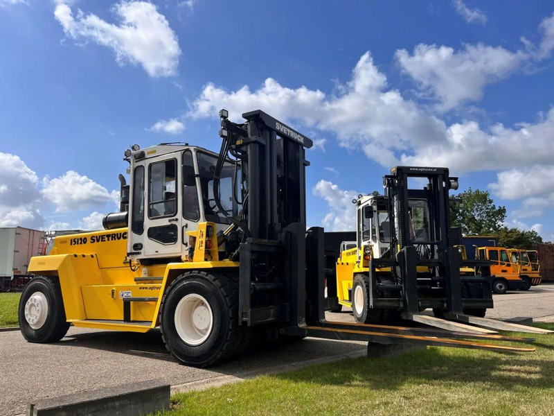 Svetruck 15-120 15TONS - Diesel heftruck: afbeelding 3 Svetruck 15-120 15TONS - Diesel heftruck: afbeelding 3