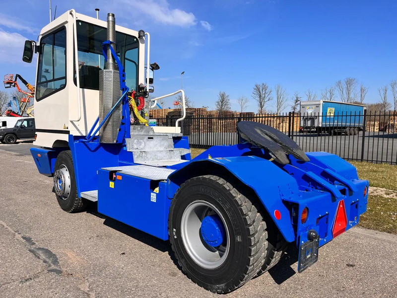 Terberg YT 222 - Terminal trekker: afbeelding 5 Terberg YT 222 - Terminal trekker: afbeelding 5