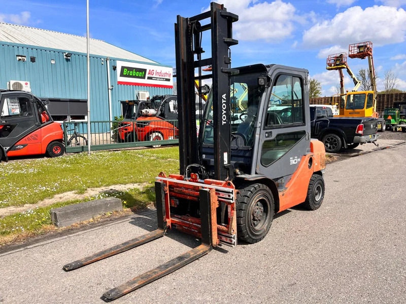 Toyota 52-8FDF30 - Diesel heftruck: afbeelding 4 Toyota 52-8FDF30 - Diesel heftruck: afbeelding 4