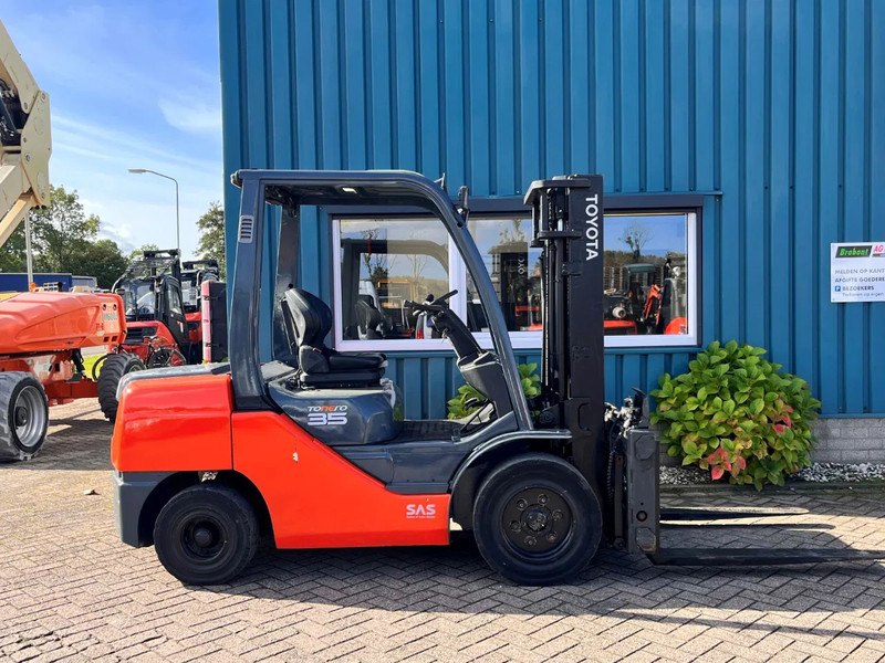Toyota 52-8FDJF35 - Diesel heftruck: afbeelding 1 Toyota 52-8FDJF35 - Diesel heftruck: afbeelding 1