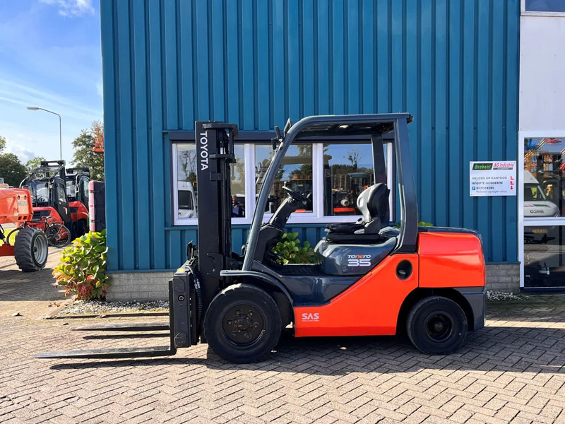 Toyota 52-8FDJF35 - Diesel heftruck: afbeelding 2 Toyota 52-8FDJF35 - Diesel heftruck: afbeelding 2