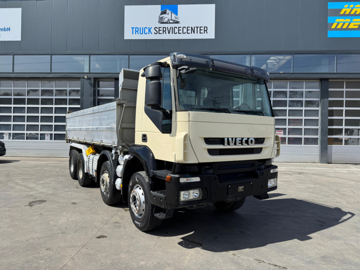 IVECO Trakker 450 8x4 - Kipper vrachtwagen: afbeelding 4 IVECO Trakker 450 8x4 - Kipper vrachtwagen: afbeelding 4
