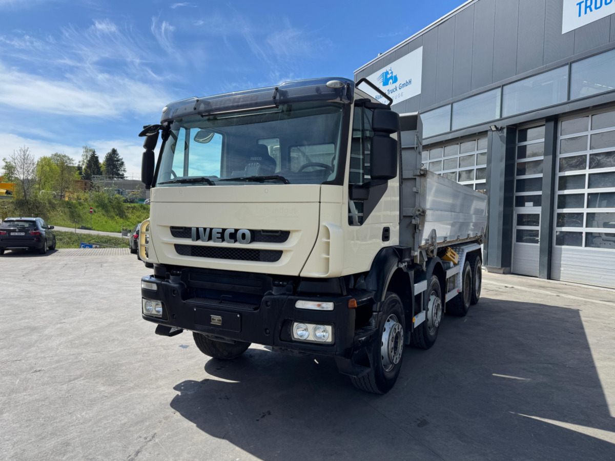 IVECO Trakker 450 8x4 - Kipper vrachtwagen: afbeelding 2 IVECO Trakker 450 8x4 - Kipper vrachtwagen: afbeelding 2