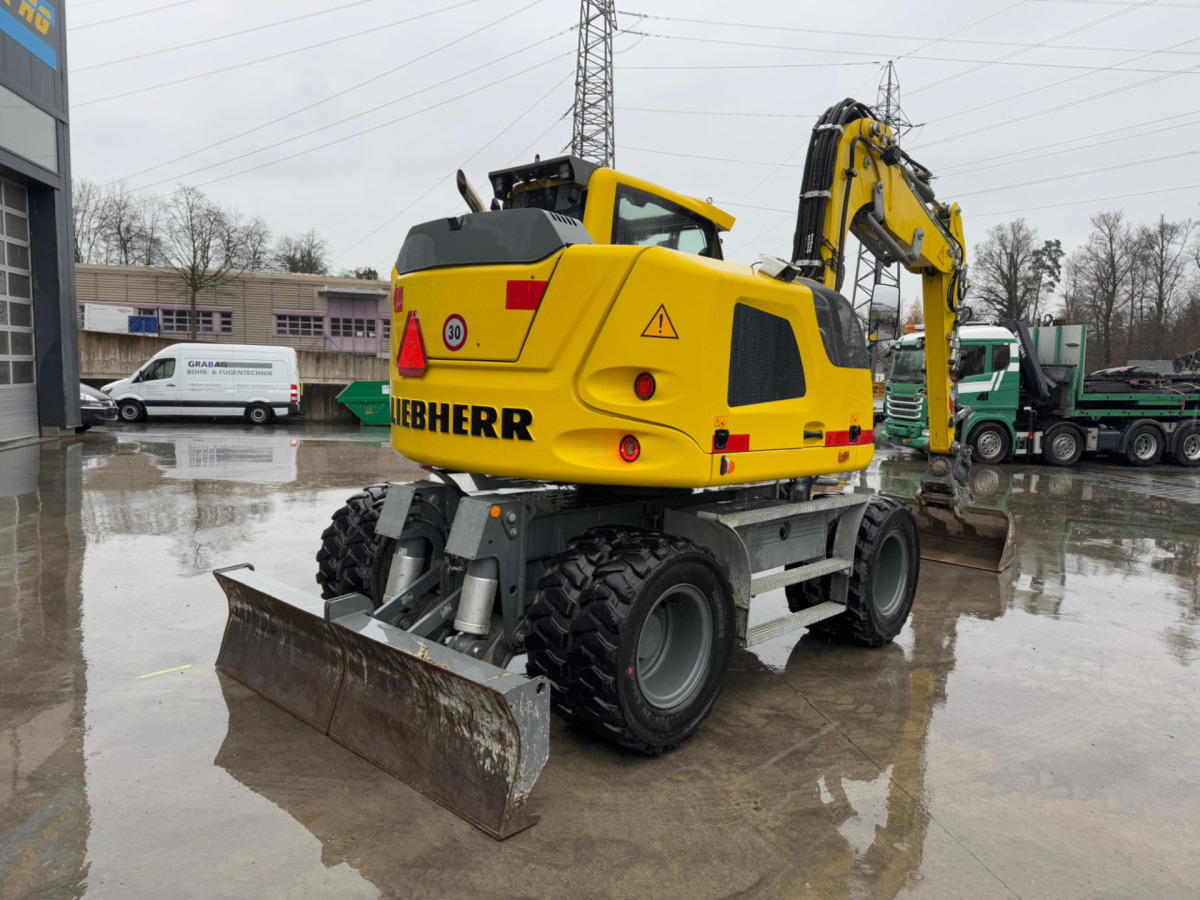 LIEBHERR 910 Compact Litronic Powertilt - Mobiele graafmachine: afbeelding 4 LIEBHERR 910 Compact Litronic Powertilt - Mobiele graafmachine: afbeelding 4