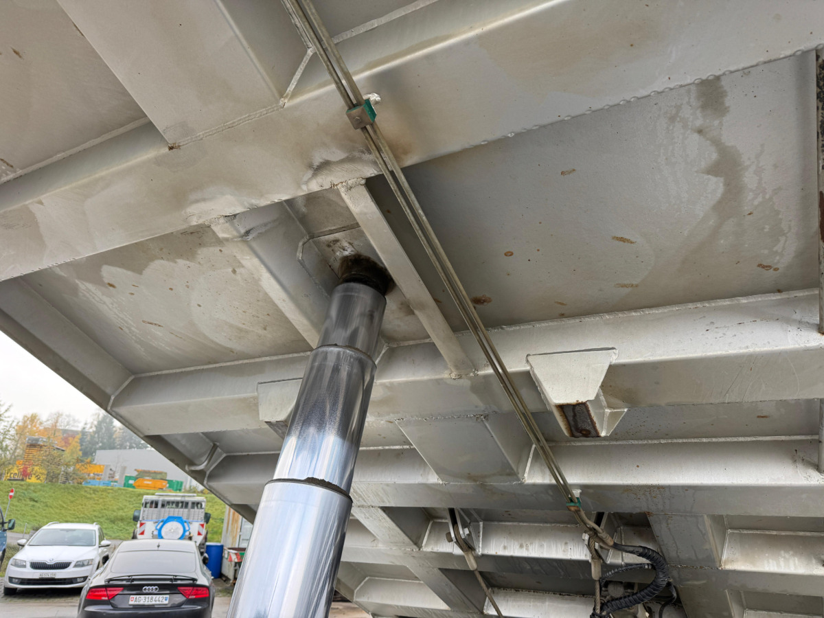 Kipper vrachtwagen MERCEDES Actros 3246 8x4 Moser: afbeelding 11