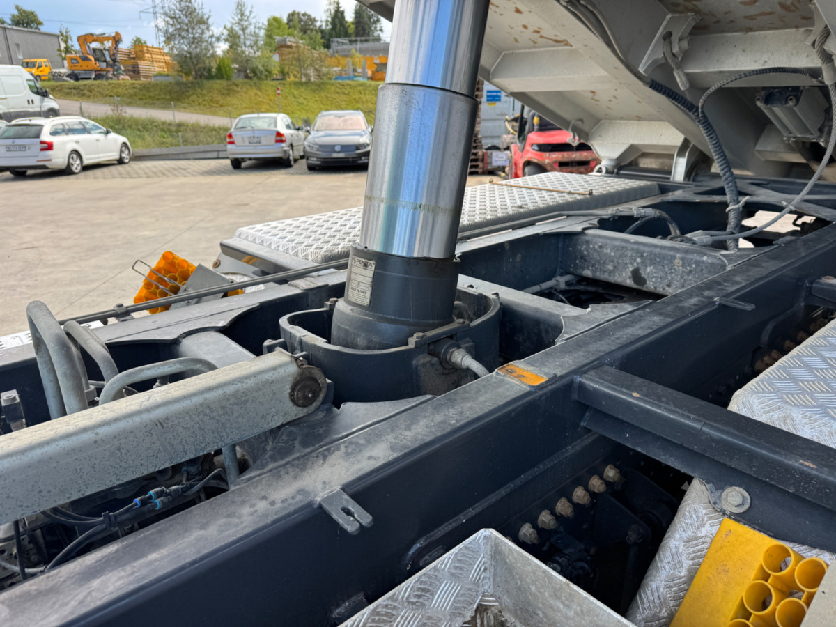 MERCEDES BENZ AROCS 3246 - Kipper vrachtwagen: afbeelding 4 MERCEDES BENZ AROCS 3246 - Kipper vrachtwagen: afbeelding 4