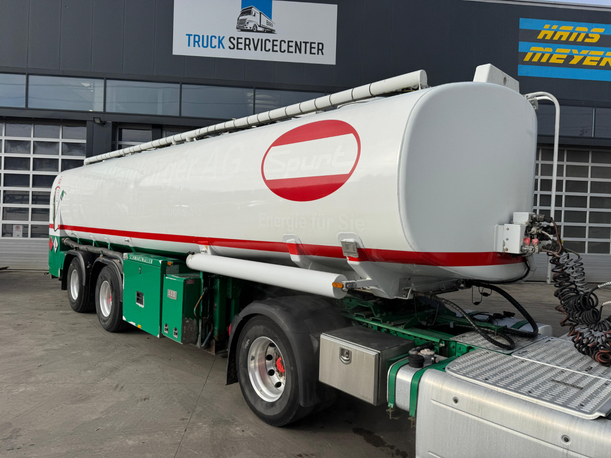 SCHWARZMÜLLER Tank 32'770L 3 Kammern - Tankoplegger: afbeelding 2 SCHWARZMÜLLER Tank 32'770L 3 Kammern - Tankoplegger: afbeelding 2