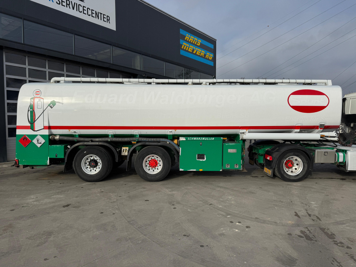 SCHWARZMÜLLER Tank 32'770L 3 Kammern - Tankoplegger: afbeelding 3 SCHWARZMÜLLER Tank 32'770L 3 Kammern - Tankoplegger: afbeelding 3