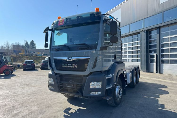 MAN TGS 33.500 6x4 Hydraulik - Trekker: afbeelding 1 MAN TGS 33.500 6x4 Hydraulik - Trekker: afbeelding 1