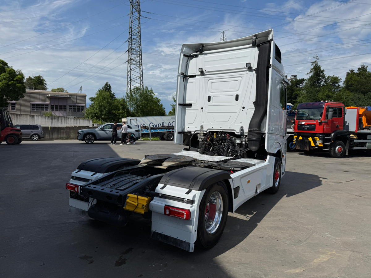 MERCEDES Actros 1851 4x4 Hydraulik - Trekker: afbeelding 5 MERCEDES Actros 1851 4x4 Hydraulik - Trekker: afbeelding 5