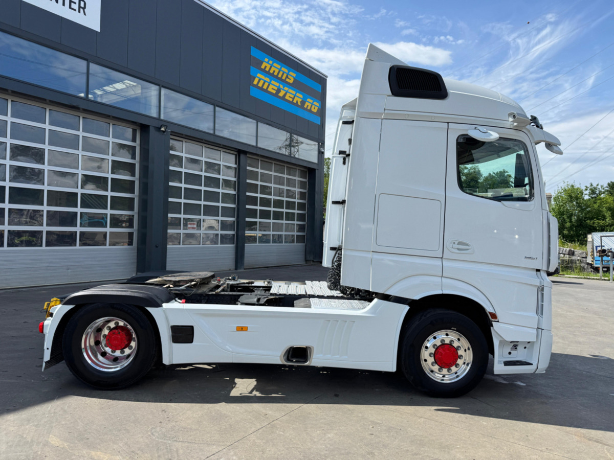 MERCEDES Actros 1851 4x4 Hydraulik - Trekker: afbeelding 4 MERCEDES Actros 1851 4x4 Hydraulik - Trekker: afbeelding 4