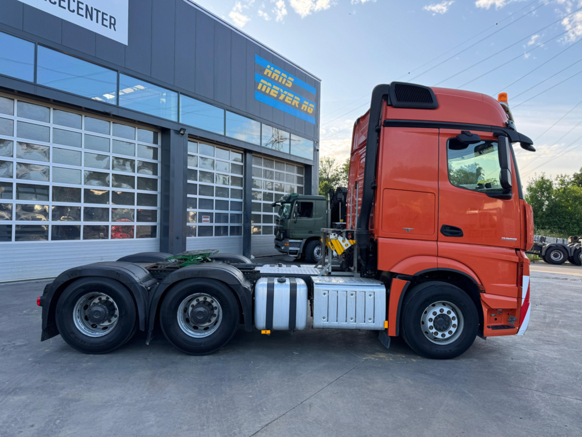 MERCEDES Actros 3358 6x4 120T - Trekker: afbeelding 4 MERCEDES Actros 3358 6x4 120T - Trekker: afbeelding 4