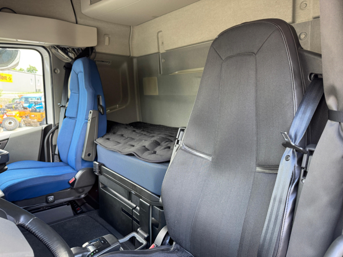 Trekker VOLVO FH-460 4x2 C5273: afbeelding 9