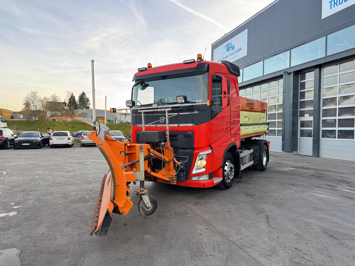 VOLVO FH-460 4x2 Winterdienst/SZM - Trekker: afbeelding 1 VOLVO FH-460 4x2 Winterdienst/SZM - Trekker: afbeelding 1