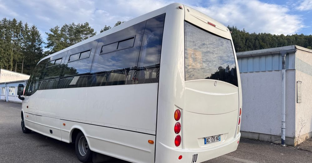 Iveco Wing /34 miejsca /mały przebieg /Cena:109000 zł netto - Minibus, Personenvervoer: afbeelding 3 Iveco Wing /34 miejsca /mały przebieg /Cena:109000 zł netto - Minibus, Personenvervoer: afbeelding 3