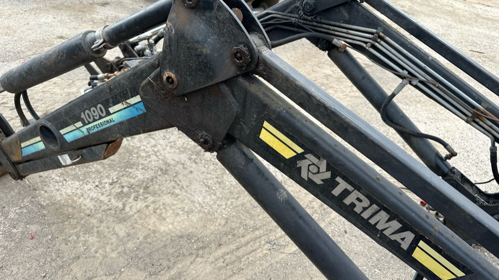 1090 PROFESSIONAL, PARALLEL LINKAGE, FORE END LOADER BOOM, EURO 8 CRA - Voorlader voor tractor: afbeelding 5 1090 PROFESSIONAL, PARALLEL LINKAGE, FORE END LOADER BOOM, EURO 8 CRA - Voorlader voor tractor: afbeelding 5