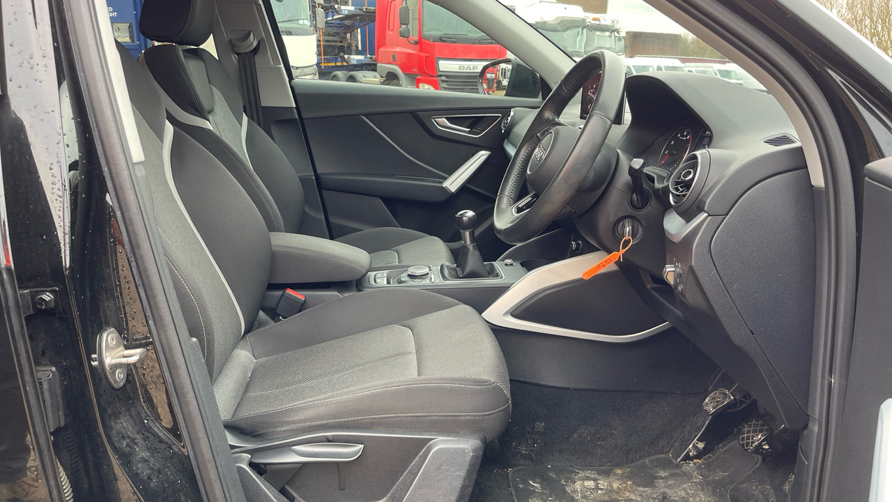 AUDI Q2 35 1.5 TFSI Sport - Stationwagen: afbeelding 5 AUDI Q2 35 1.5 TFSI Sport - Stationwagen: afbeelding 5