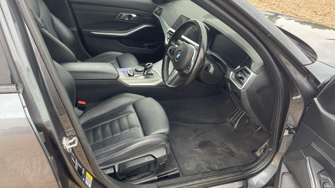 BMW 330E M - Hatchback: afbeelding 5 BMW 330E M - Hatchback: afbeelding 5