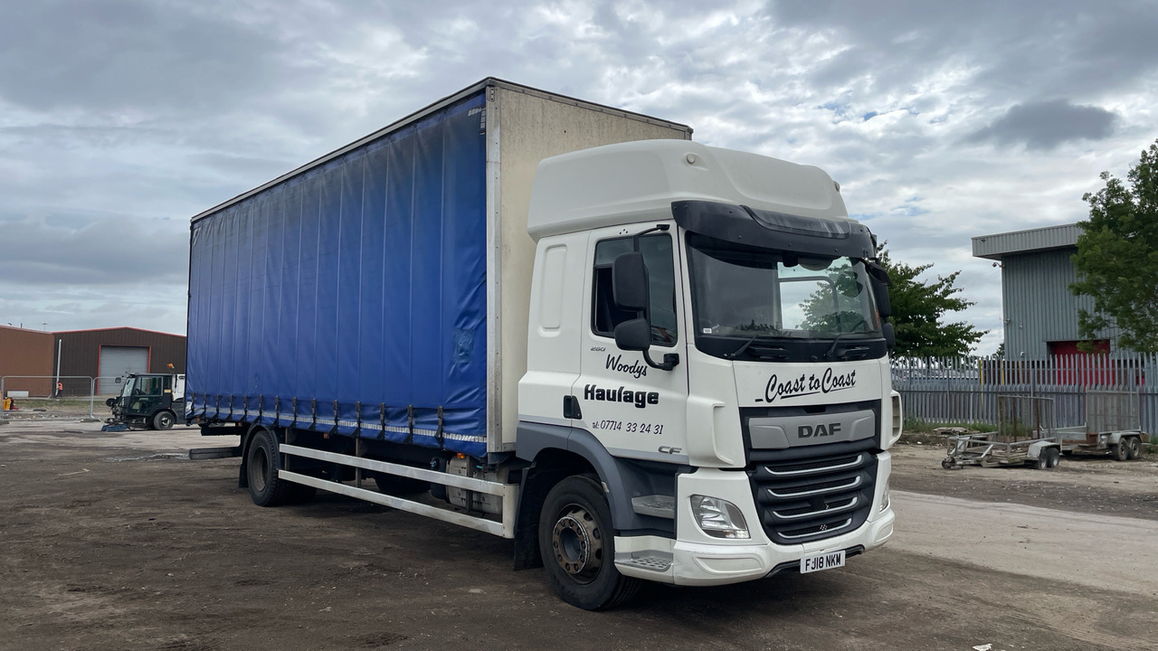 DAF CF 260 - Schuifzeilen vrachtwagen: afbeelding 1 DAF CF 260 - Schuifzeilen vrachtwagen: afbeelding 1