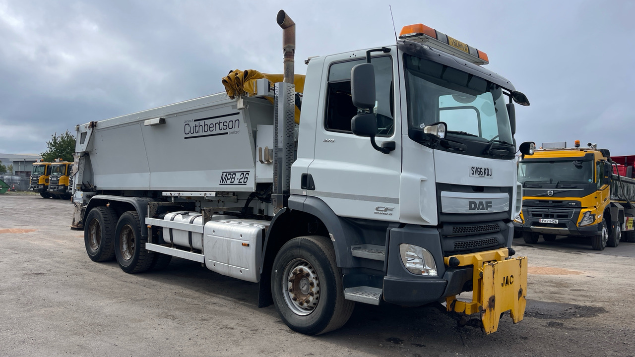 DAF CF 370 - Kipper vrachtwagen: afbeelding 1 DAF CF 370 - Kipper vrachtwagen: afbeelding 1