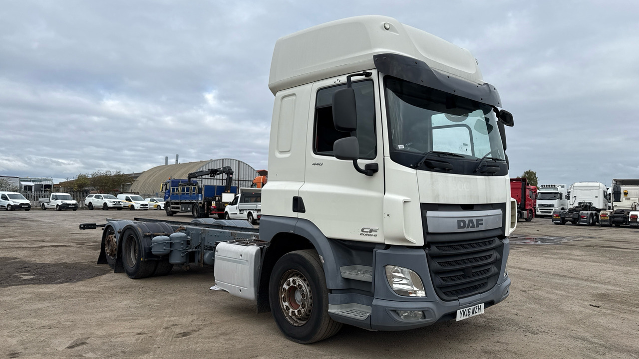 DAF CF 440 - Chassis vrachtwagen: afbeelding 1 DAF CF 440 - Chassis vrachtwagen: afbeelding 1