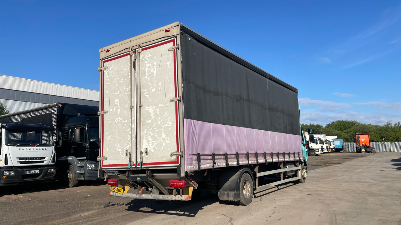 DAF LF 210 - Schuifzeilen vrachtwagen: afbeelding 4 DAF LF 210 - Schuifzeilen vrachtwagen: afbeelding 4
