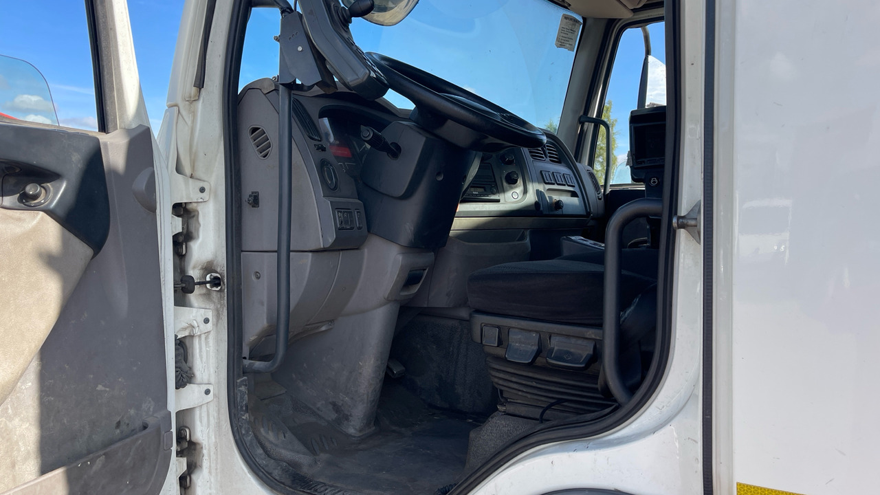 DAF LF 220 - Veegwagen: afbeelding 5 DAF LF 220 - Veegwagen: afbeelding 5