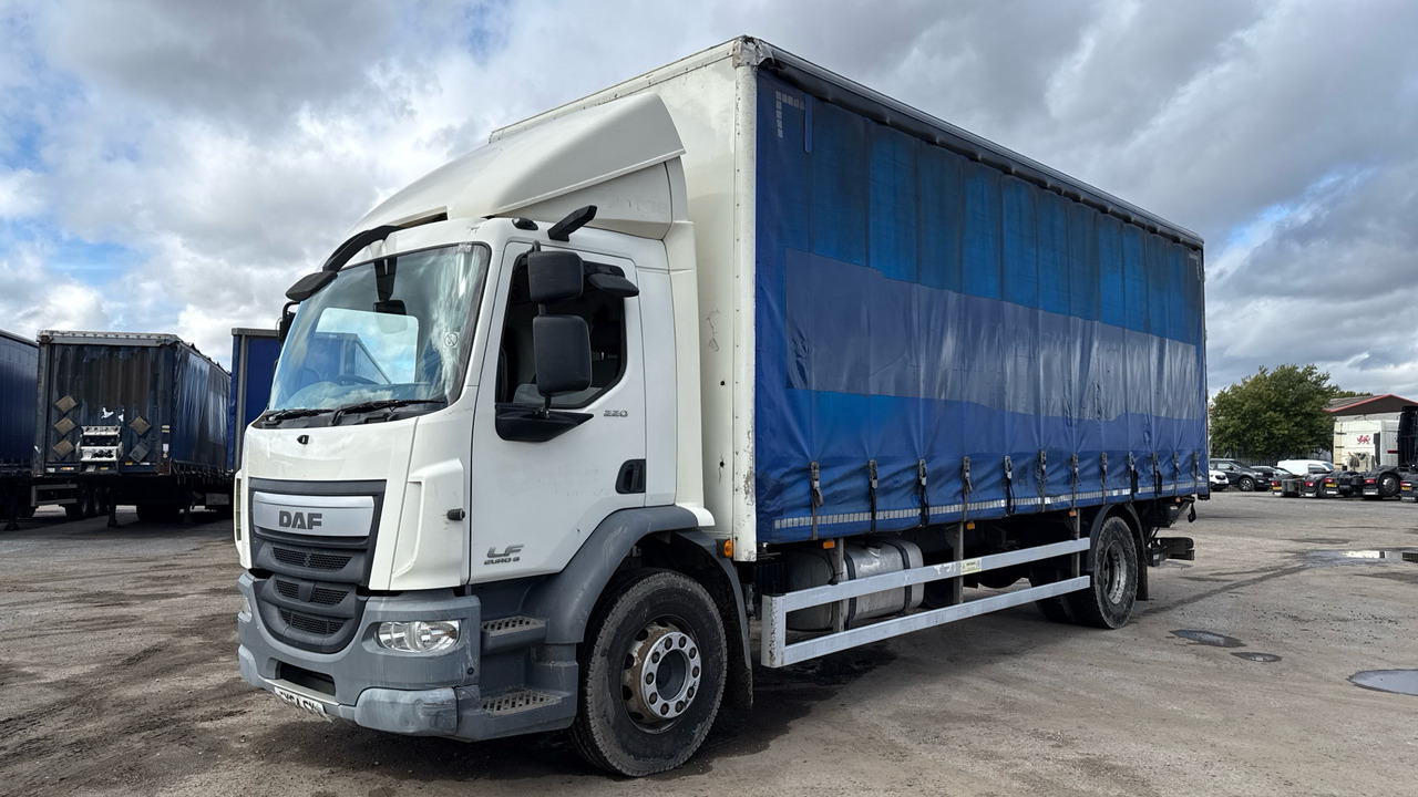 DAF LF 220 - Schuifzeilen vrachtwagen: afbeelding 2 DAF LF 220 - Schuifzeilen vrachtwagen: afbeelding 2