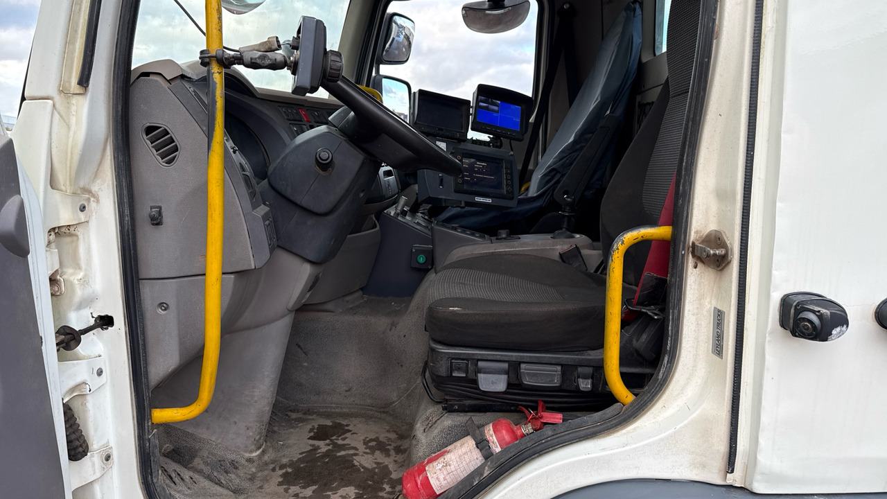 DAF LF 220 - Veegwagen: afbeelding 5 DAF LF 220 - Veegwagen: afbeelding 5