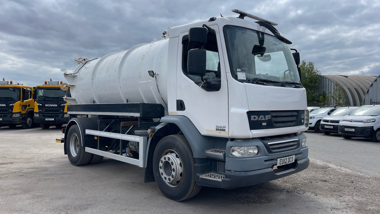 DAF LF 55.220 - Tankwagen: afbeelding 1 DAF LF 55.220 - Tankwagen: afbeelding 1