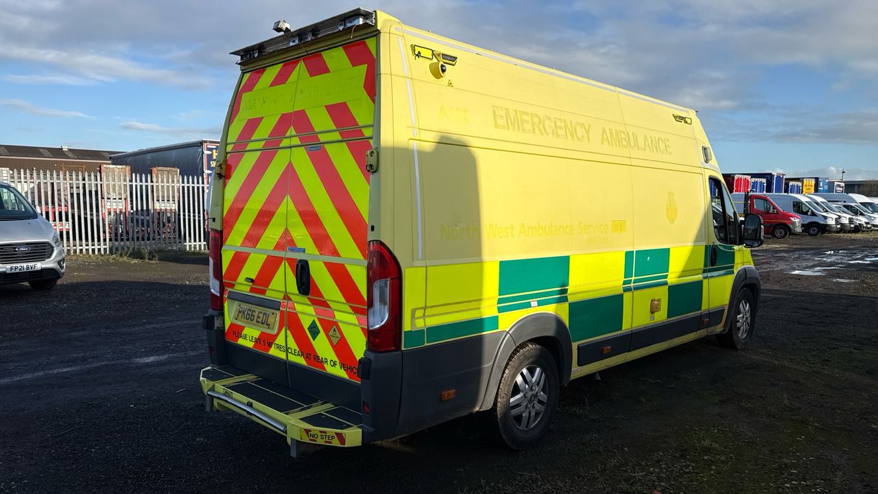 FIAT DUCATO 42 2.3 MULTIJET II - Ambulance: afbeelding 4 FIAT DUCATO 42 2.3 MULTIJET II - Ambulance: afbeelding 4