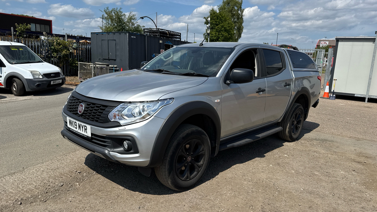 FIAT FULLBACK 2.4 CROSS - Pick-up, Bestelwagen met dubbele cabine: afbeelding 2 FIAT FULLBACK 2.4 CROSS - Pick-up, Bestelwagen met dubbele cabine: afbeelding 2