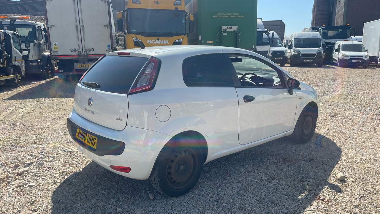 FIAT PUNTO EVO 1.4 ACTIVE - Hatchback: afbeelding 4 FIAT PUNTO EVO 1.4 ACTIVE - Hatchback: afbeelding 4