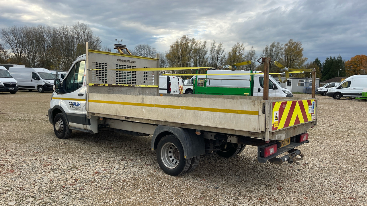 FORD TRANSIT 350 2.0 ECOBLUE 130PS - Bestelwagen open laadbak: afbeelding 3 FORD TRANSIT 350 2.0 ECOBLUE 130PS - Bestelwagen open laadbak: afbeelding 3