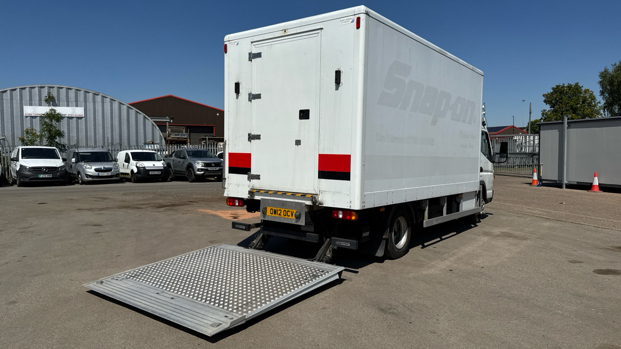 FUSO CANTER 7C18 - Bakwagen: afbeelding 4 FUSO CANTER 7C18 - Bakwagen: afbeelding 4