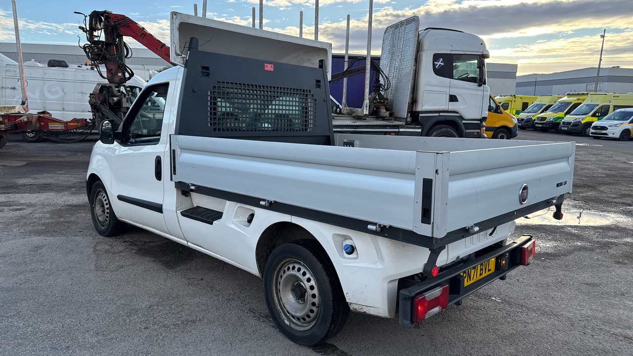 Fiat Doblo Work Up II 1.6 MULTIJET 16V - Bestelwagen open laadbak: afbeelding 3 Fiat Doblo Work Up II 1.6 MULTIJET 16V - Bestelwagen open laadbak: afbeelding 3