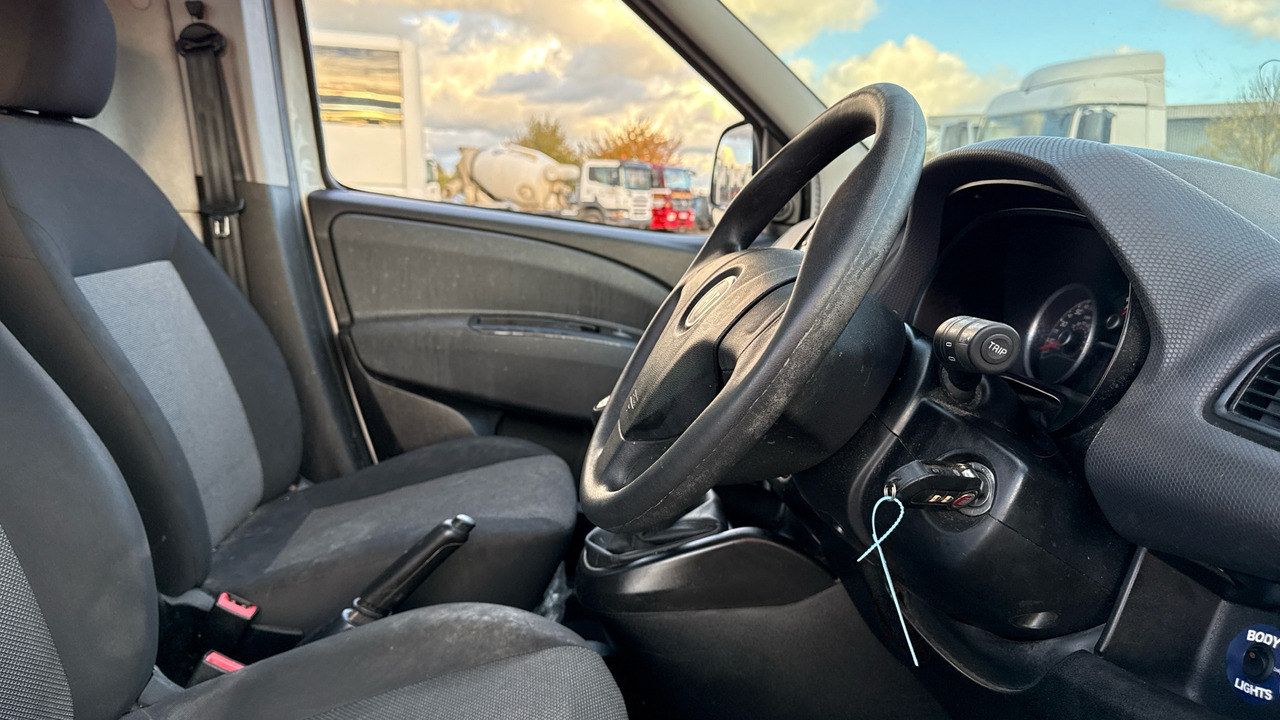 Fiat Doblo Work Up II 1.6 MULTIJET 16V - Bestelwagen open laadbak: afbeelding 5 Fiat Doblo Work Up II 1.6 MULTIJET 16V - Bestelwagen open laadbak: afbeelding 5