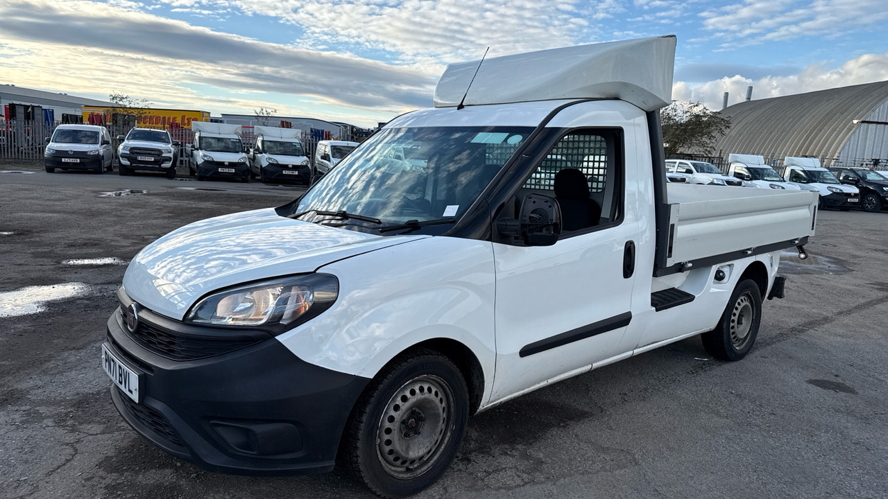 Fiat Doblo Work Up II 1.6 MULTIJET 16V - Bestelwagen open laadbak: afbeelding 2 Fiat Doblo Work Up II 1.6 MULTIJET 16V - Bestelwagen open laadbak: afbeelding 2