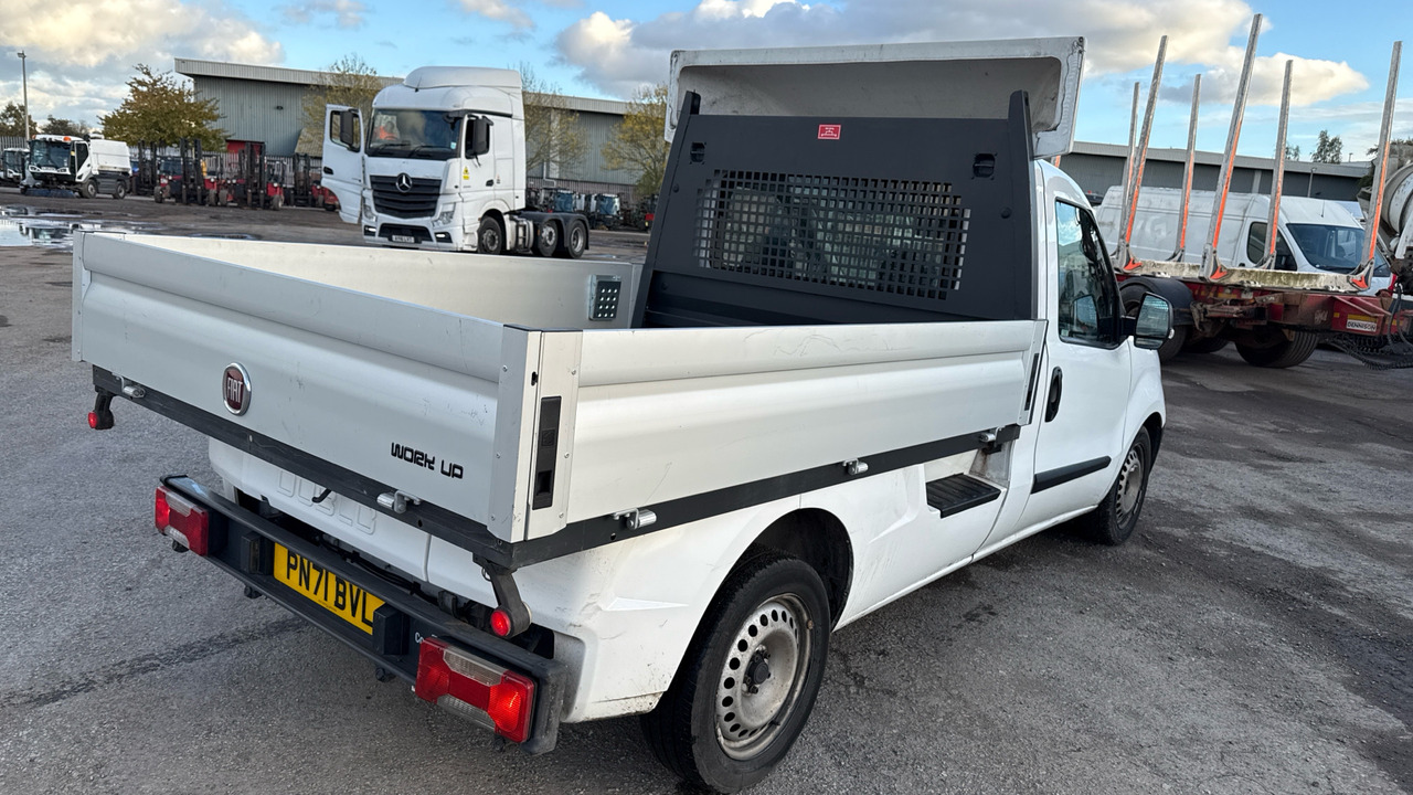 Fiat Doblo Work Up II 1.6 MULTIJET 16V - Bestelwagen open laadbak: afbeelding 4 Fiat Doblo Work Up II 1.6 MULTIJET 16V - Bestelwagen open laadbak: afbeelding 4
